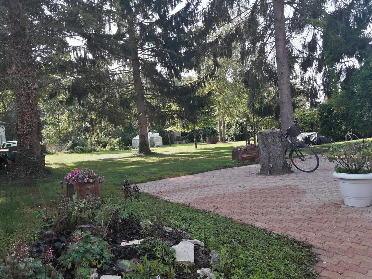 Bed and Breakfast Val Des Bois Warmeriville Exterior foto